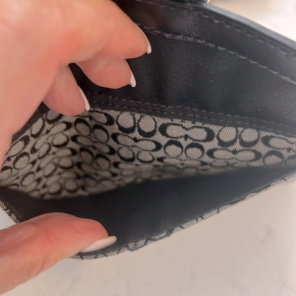 Coach Soho Black Signature C Jacquard Buckle Flap Wristlet NWOT - Picture 7 of 9